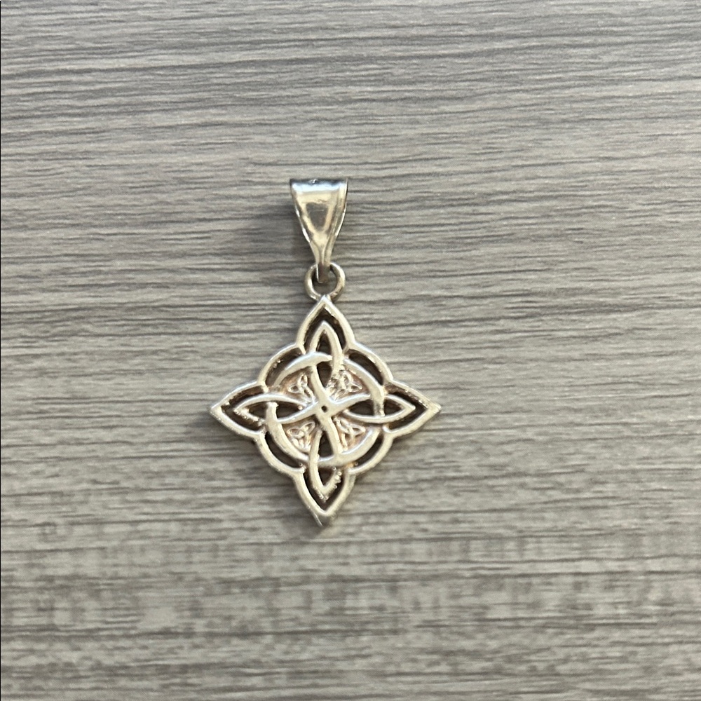 Silver Celtic Knot Pendant